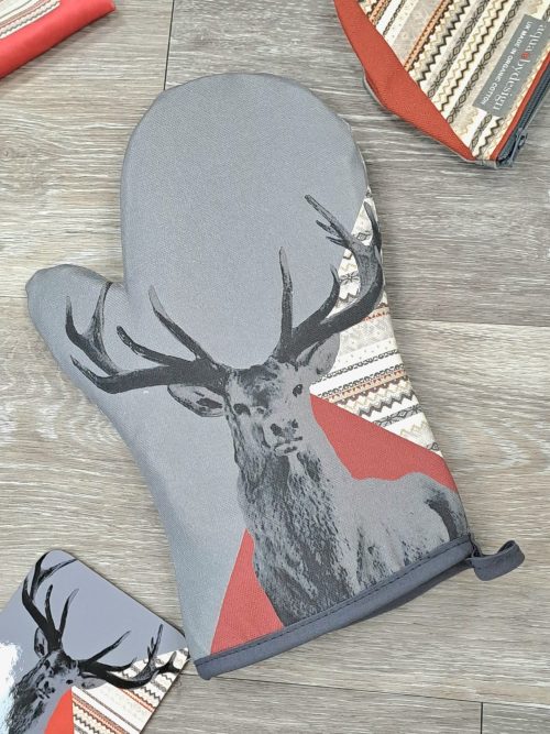 Red Stag Oven Mitt